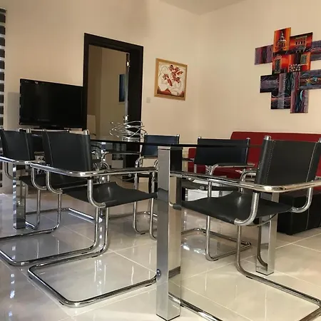 The Karlins Apartman